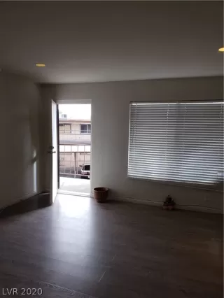 Photo #2: 2172987 Listing