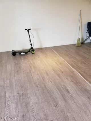 Photo #4: 2172987 Listing