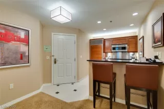 Photo #1: 2173002 Listing