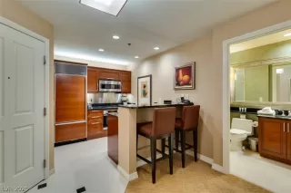 Photo #2: 2173002 Listing