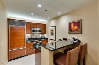 Photo #3: 2173002 Listing