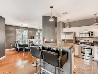 Photo #6: 2173052 Listing