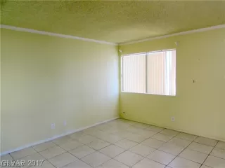 Photo #3: 2173078 Listing 