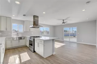 Photo #3: 2173116 Listing 