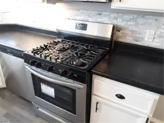 Photo #4: 2173164 Listing