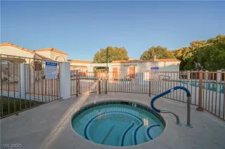 Photo #5: 2173227 Listing