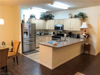 Photo #5: 2173452 Listing