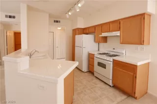 Photo #3: 2173479 Listing 