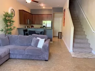 Photo #3: 2173480 Listing 