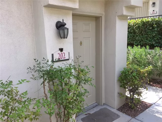 MLS: 2173539 Condo For Sale