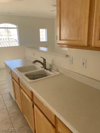 Photo #6: 2173539 Listing 