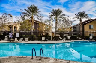 Photo #5: 2173559 Listing