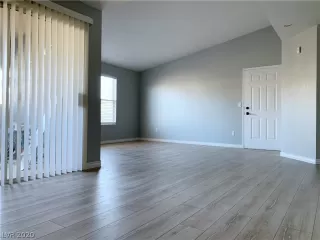 Photo #2: 2173567 Listing