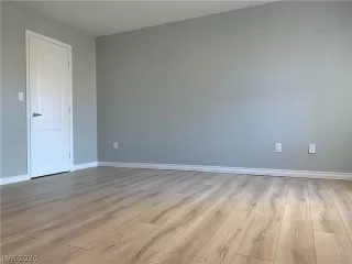 Photo #3: 2173567 Listing