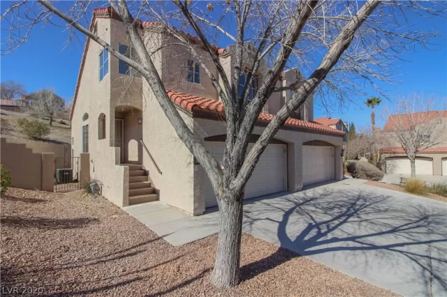 MLS: 2173627 Condo For Sale