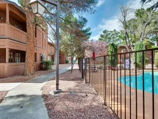 Photo #2: 2173742 Listing 