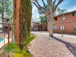 Photo #4: 2173742 Listing 