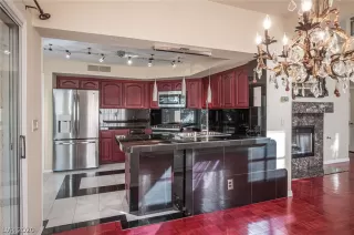 Photo #5: 2173792 Listing