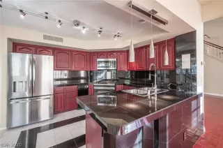 Photo #6: 2173792 Listing