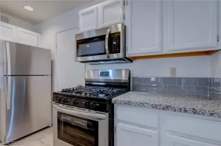 Photo #5: 2173800 Listing