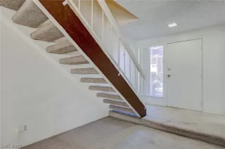 Photo #3: 2173807 Listing