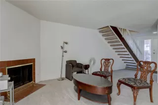 Photo #6: 2173807 Listing