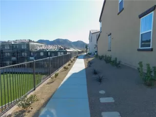 Photo #2: 2173824 Listing 