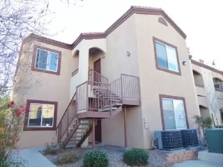 Photo #1: 2173909 Listing