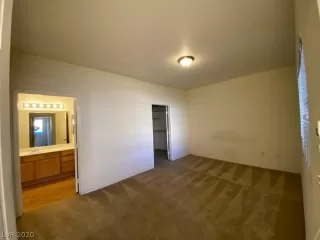 Photo #6: 2173909 Listing