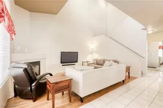 Photo #5: 2173922 Listing