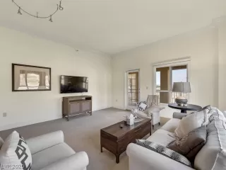 Photo #6: 2173942 Listing