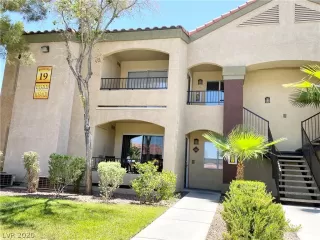 Photo #1: 2173945 Listing