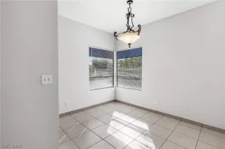 Photo #3: 2173990 Listing