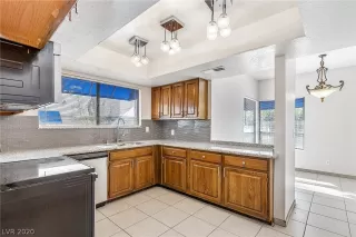 Photo #5: 2173990 Listing