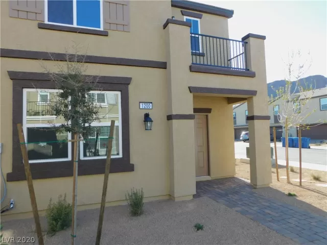 MLS: 2174014 Condo For Sale