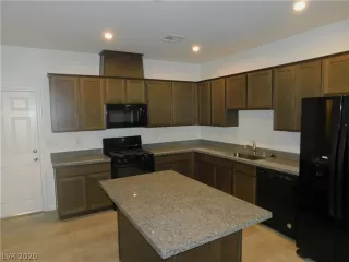 Photo #6: 2174014 Listing 