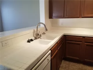 Photo #5: 2174044 Listing 