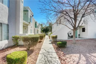 Photo #3: 2174226 Listing