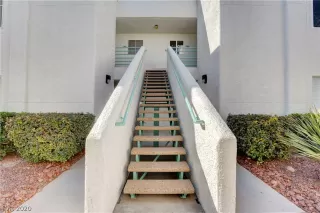 Photo #4: 2174226 Listing