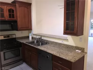 Photo #3: 2174283 Listing 