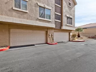 Photo #1: 2174351 Listing 