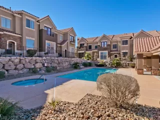 Photo #2: 2174351 Listing 