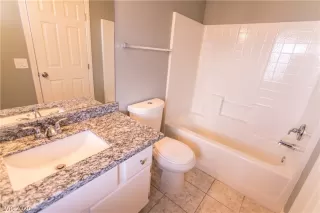 Photo #6: 2174376 Listing