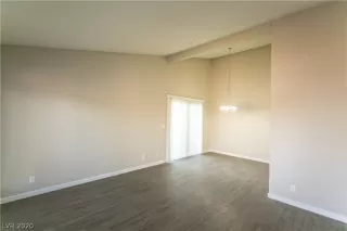 Photo #2: 2174382 Listing