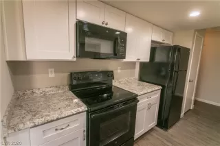 Photo #6: 2174382 Listing