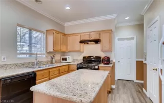 Photo #6: 2174383 Listing