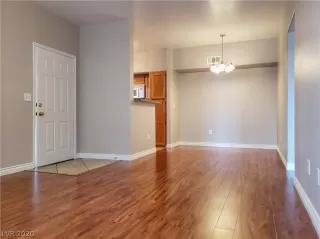 Photo #1: 2174384 Listing