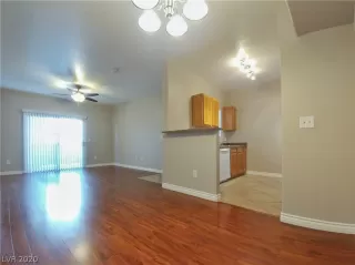 Photo #2: 2174384 Listing