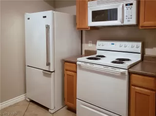 Photo #4: 2174384 Listing