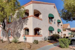 Photo #2: 2174419 Listing